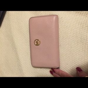 Michael Kors lt pink leather wallet